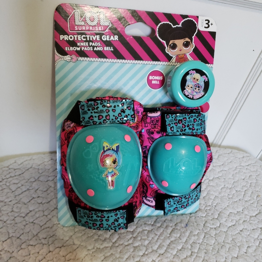 New L.O.L Surprise Protective Gear (knee and elbow pads, bell)